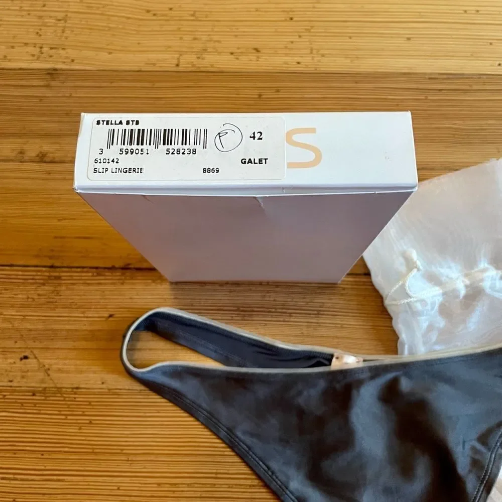 ERES Stella stretch jersey thong. Size 42. NWT.